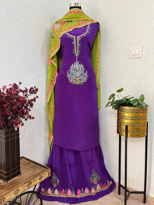 Purple Kalaa’ Crape Kashmiri Suit