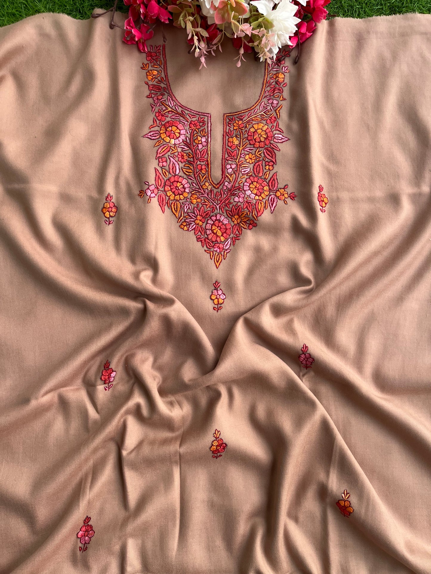 Beige Fine Wool Sozni Embroidered 3pc Suit Stole