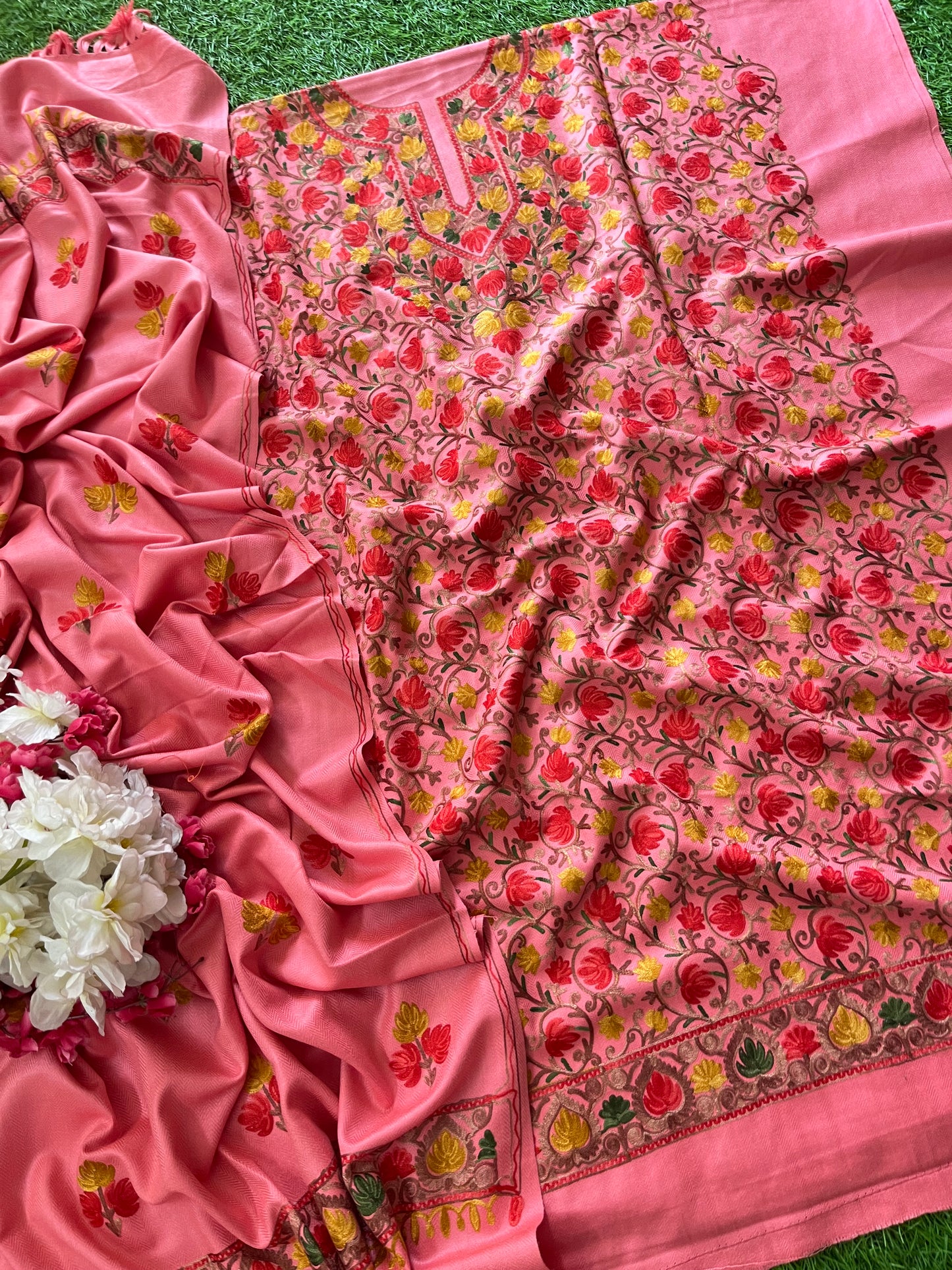 Pink Chinar Woollen Aari Embroidered 3pc Suit Stole