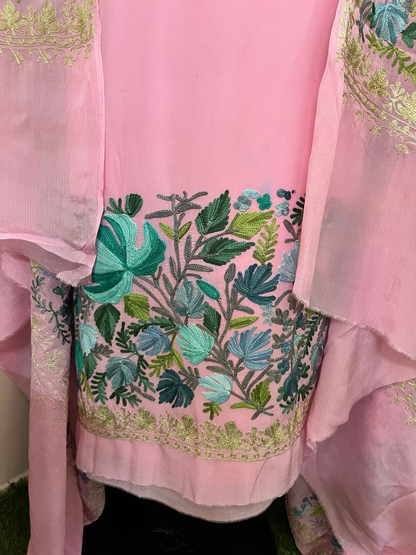 ‘Kalaa’ Soft Pink Crape Kashmiri Suit