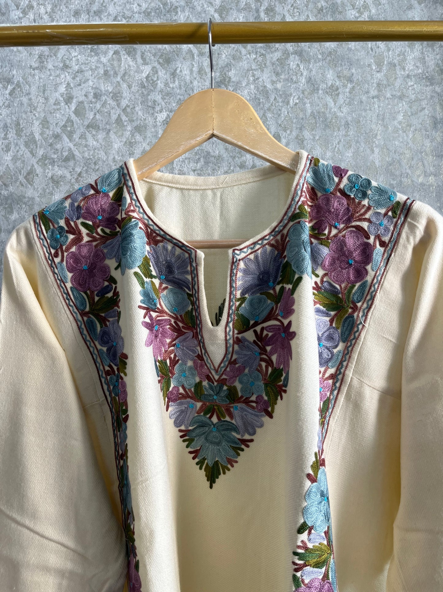 Off White Aari Embroidered Wool Pheran