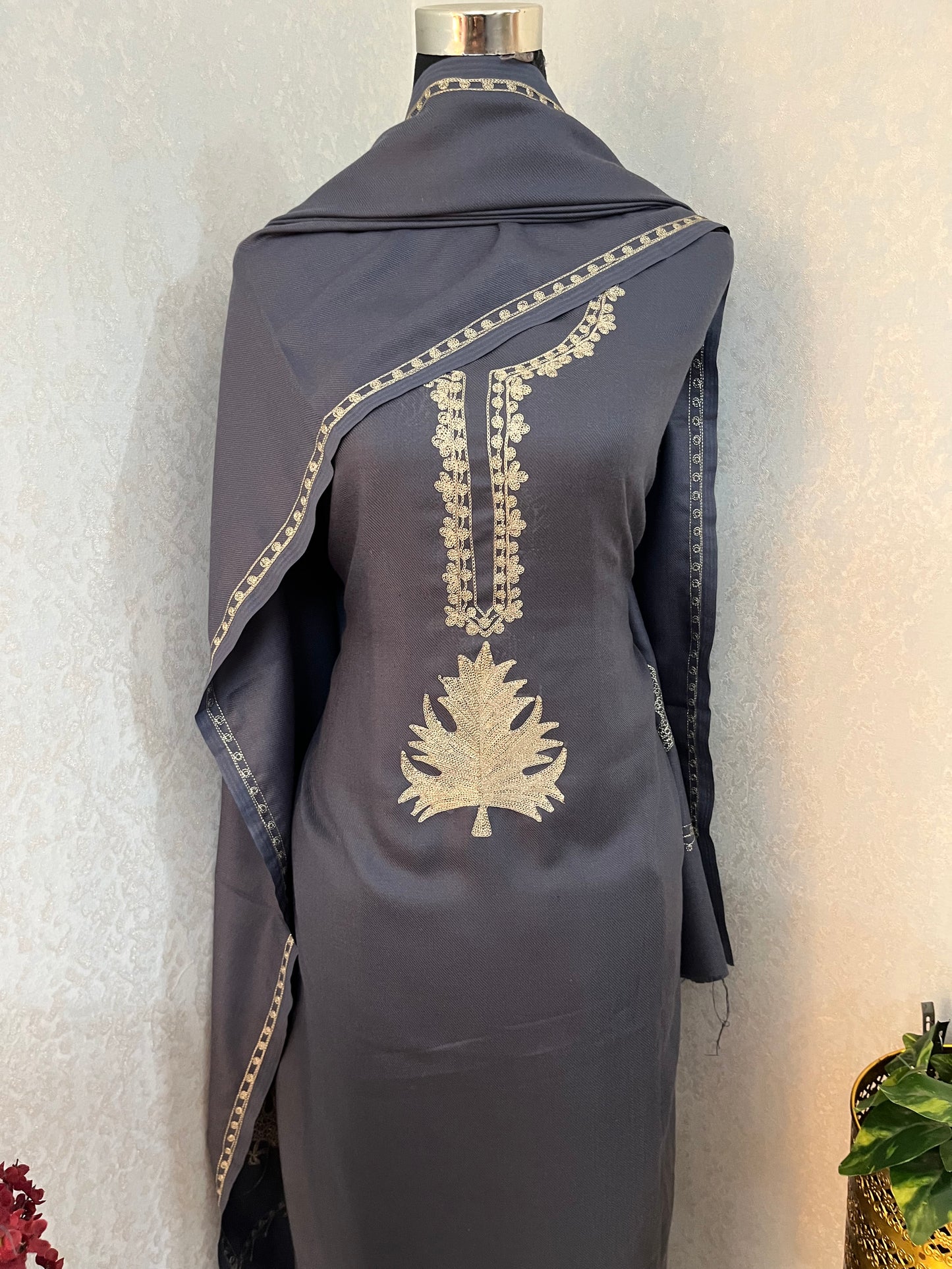 English Grey Tilla Kashmiri Woollen Suit