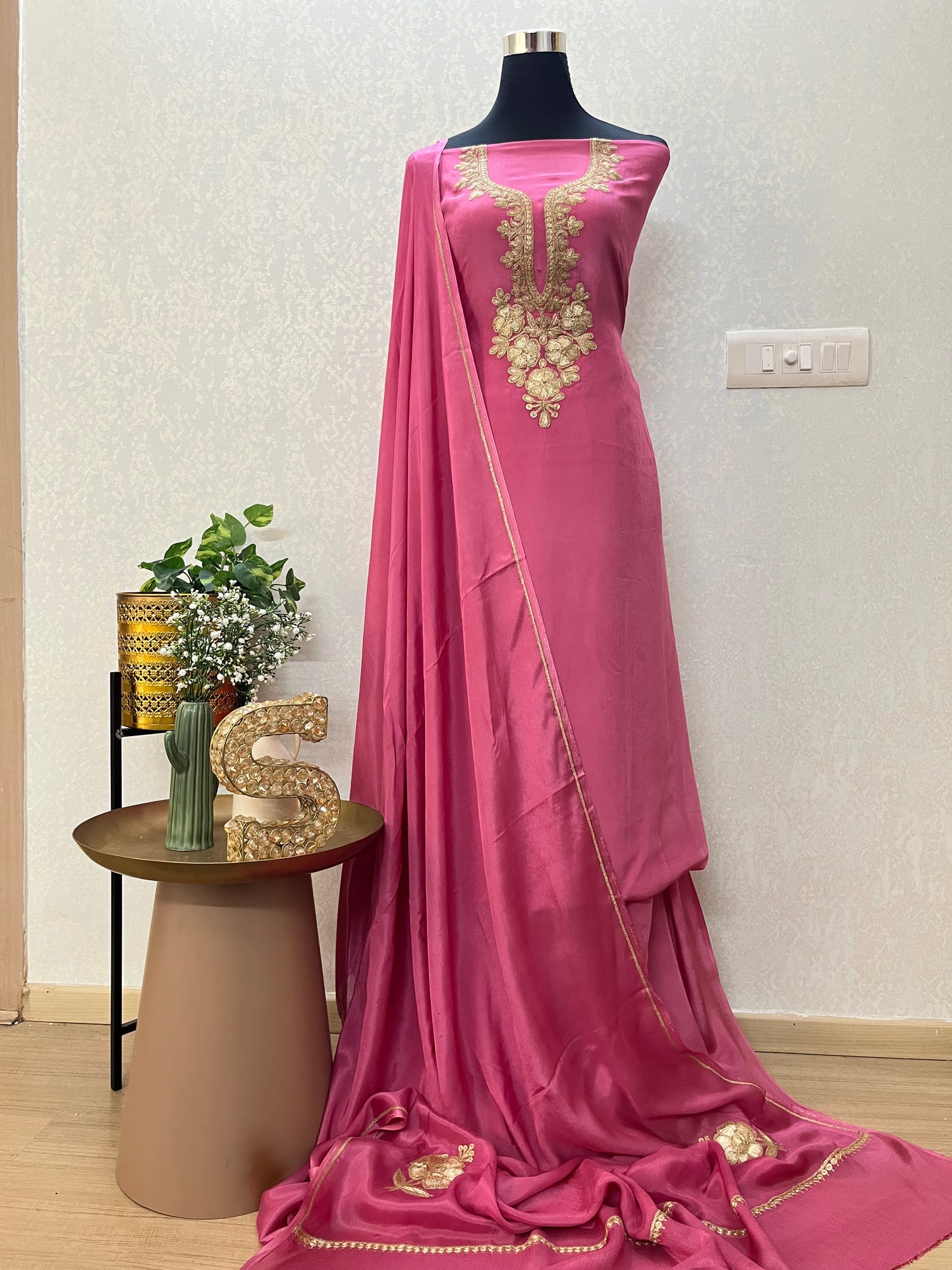 Pink Crape Kashmiri Suit