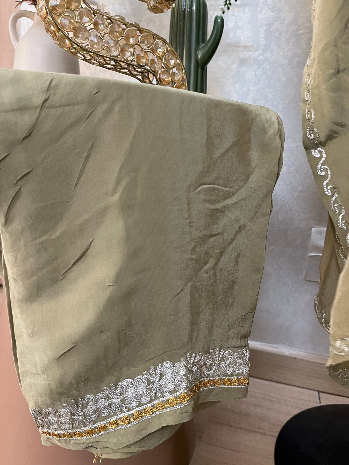 Crape Kashmiri Kaftan Set