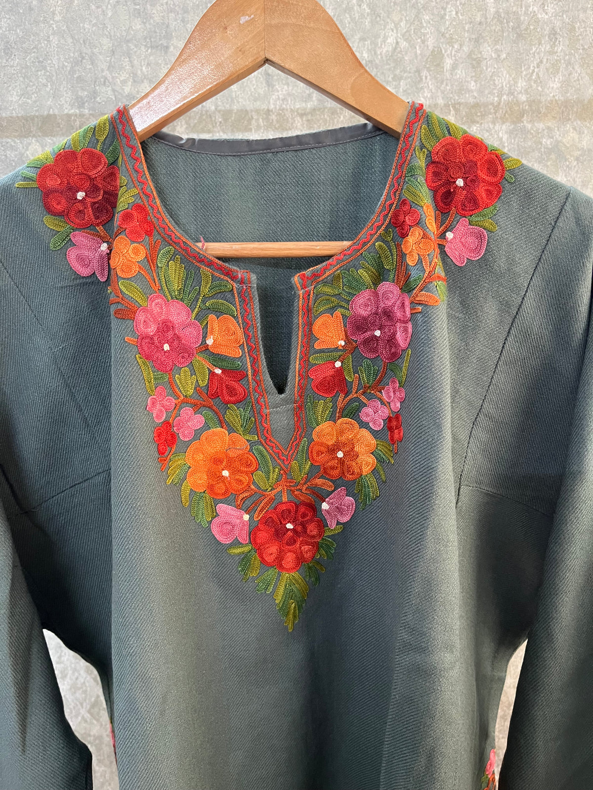 Grey Aari Embroidered Wool Pheran