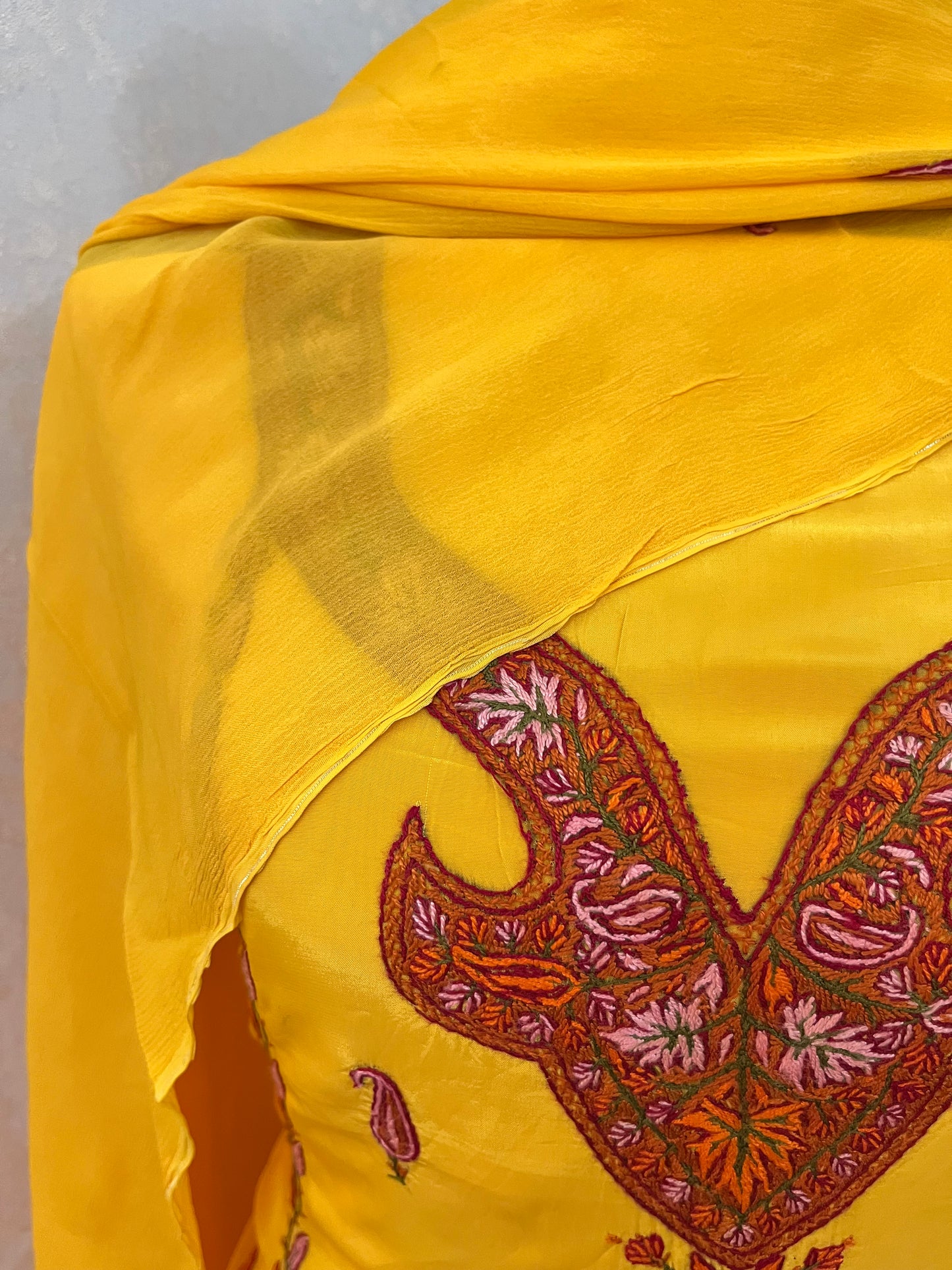 Yellow Kalaa’ Crape Sozni Kashmiri Suit