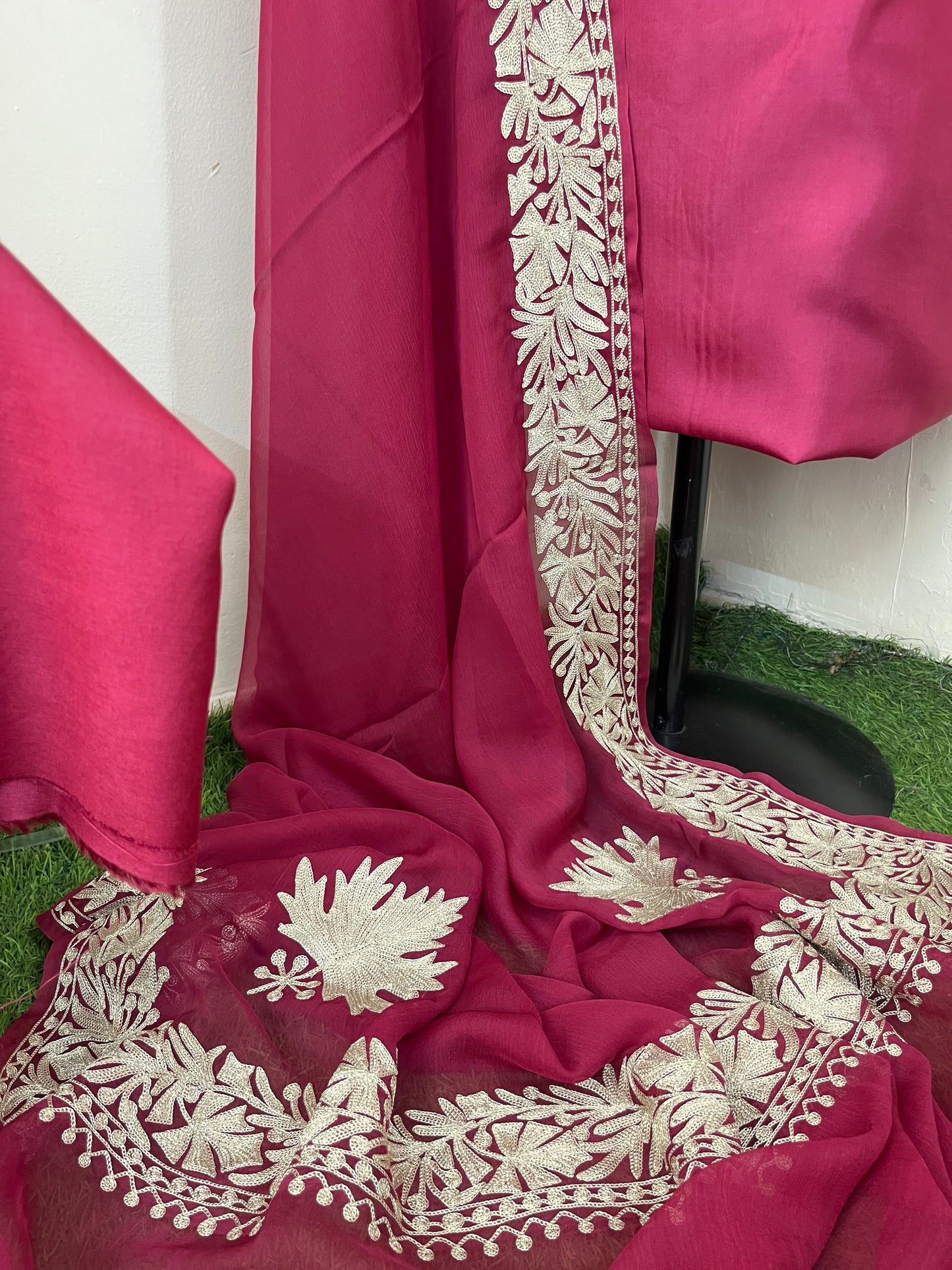 Sanam’ Tilla Kashmiri Silk Suit