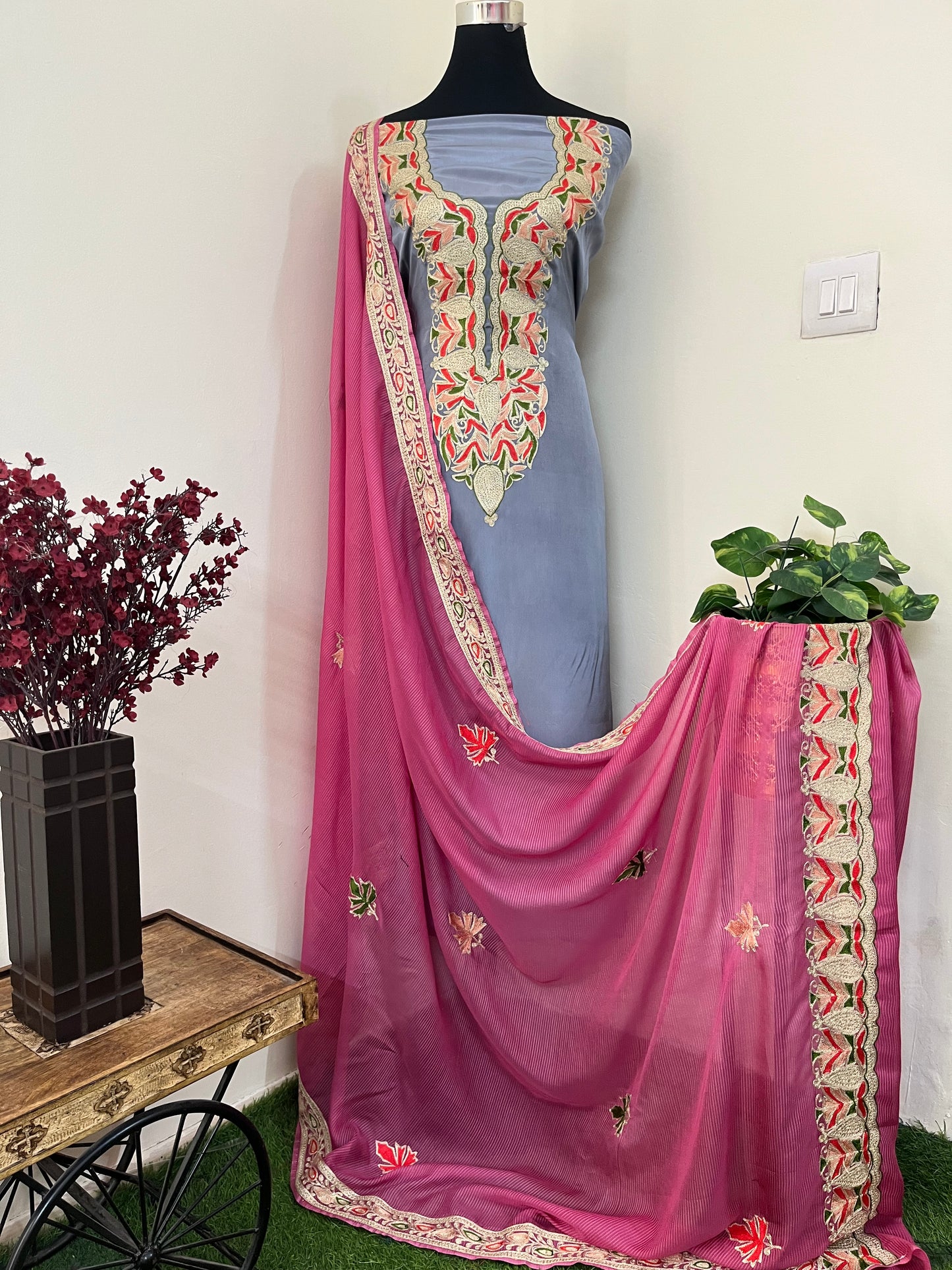 Kalaa’ English Grey Crape Kashmiri Suit