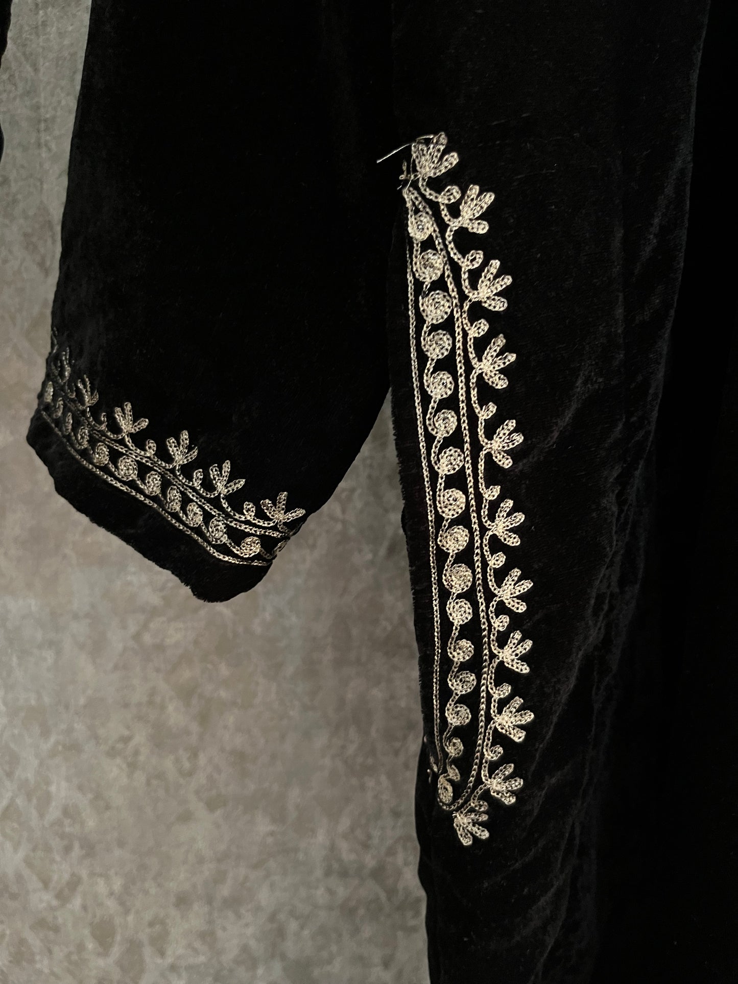 Black Velvet Tilla Pheran (Size 50)