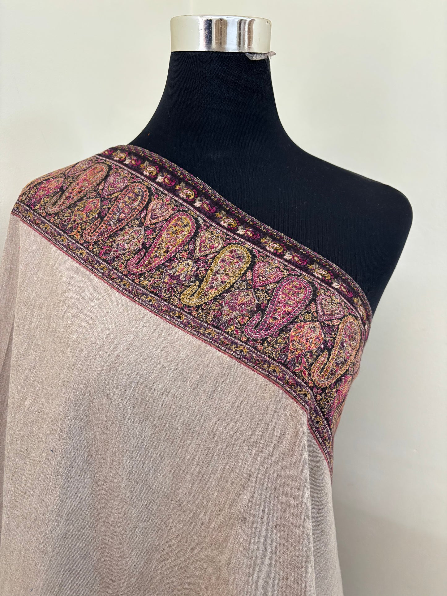 Kani Fine Semi Pashmina stole