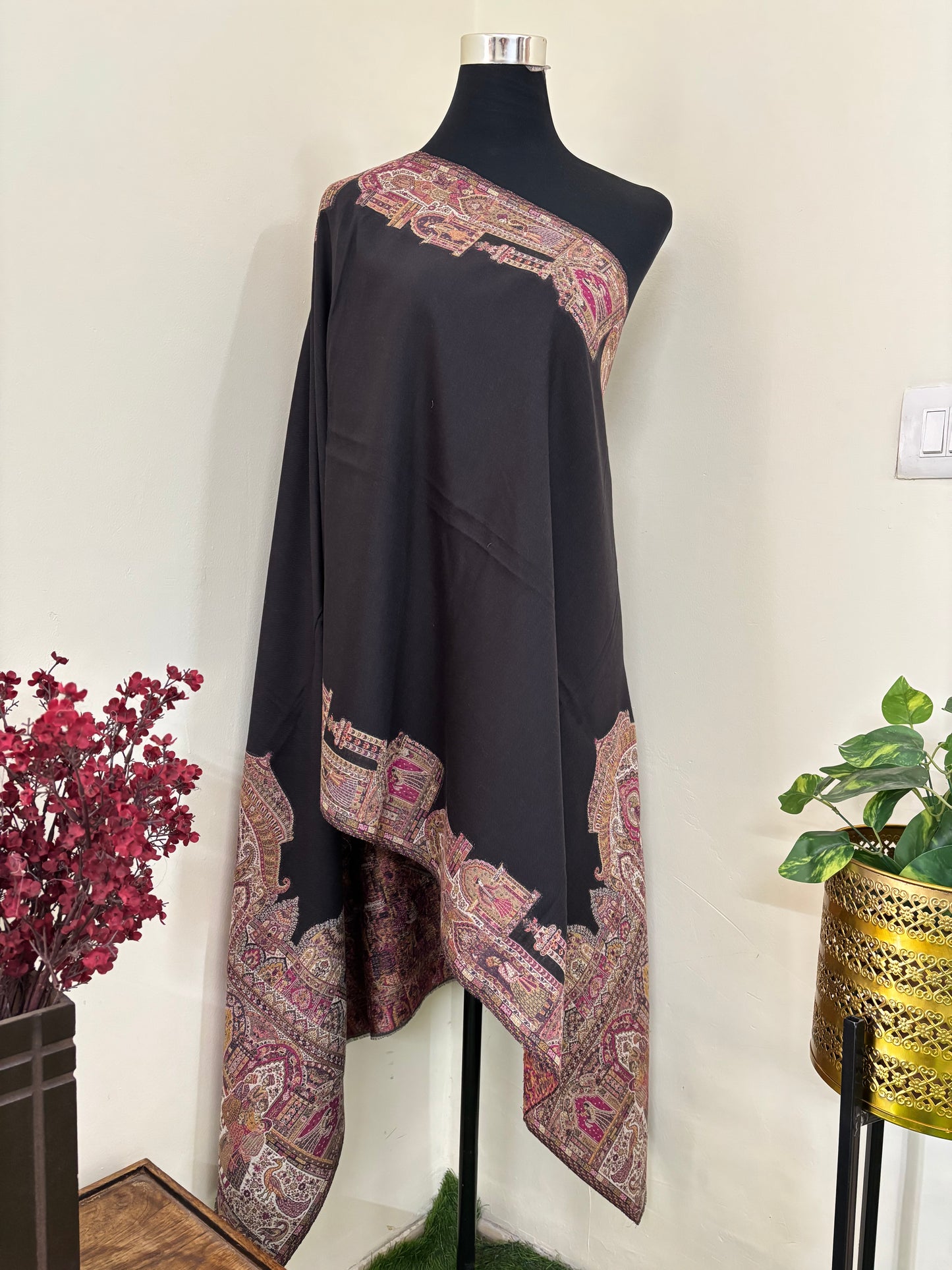 Kani Fine Semi Pashmina stole