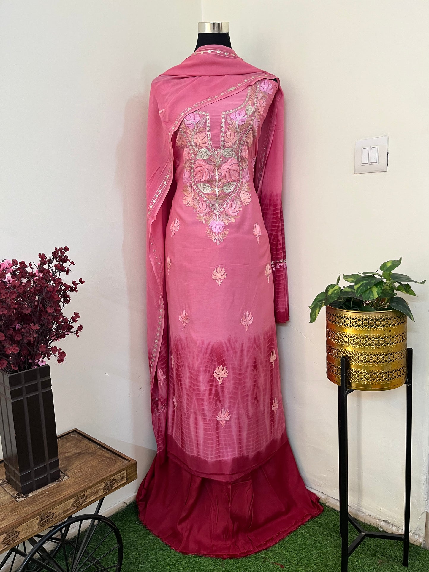 Fuchsia Pink Mul Cotton Shibori Work Kashmiri 3pc Suit