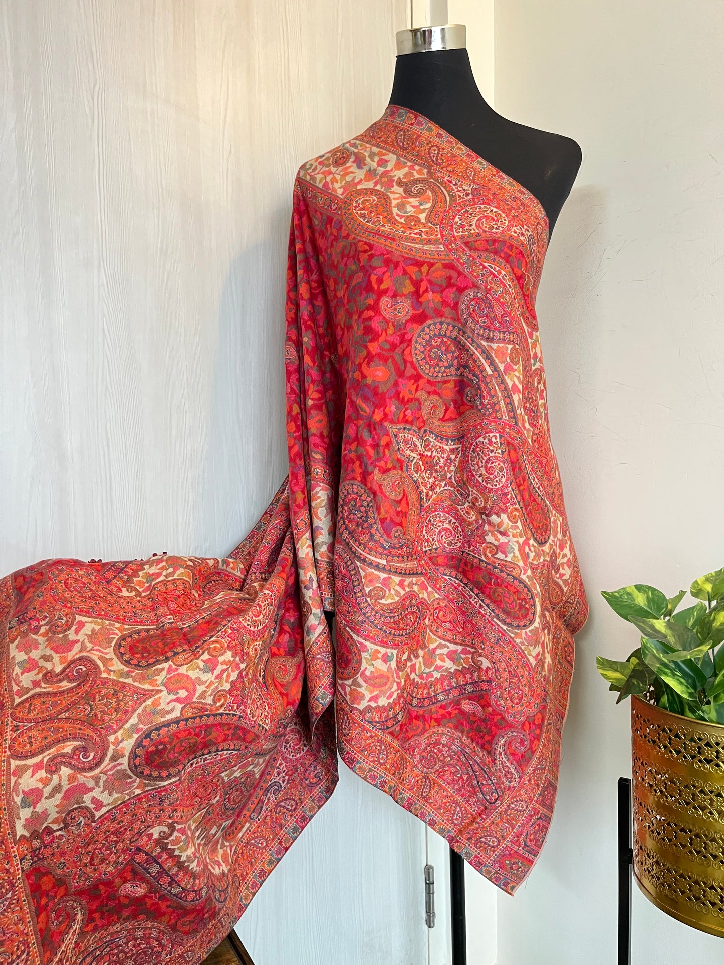 Kani Fine Semi Pashmina stole