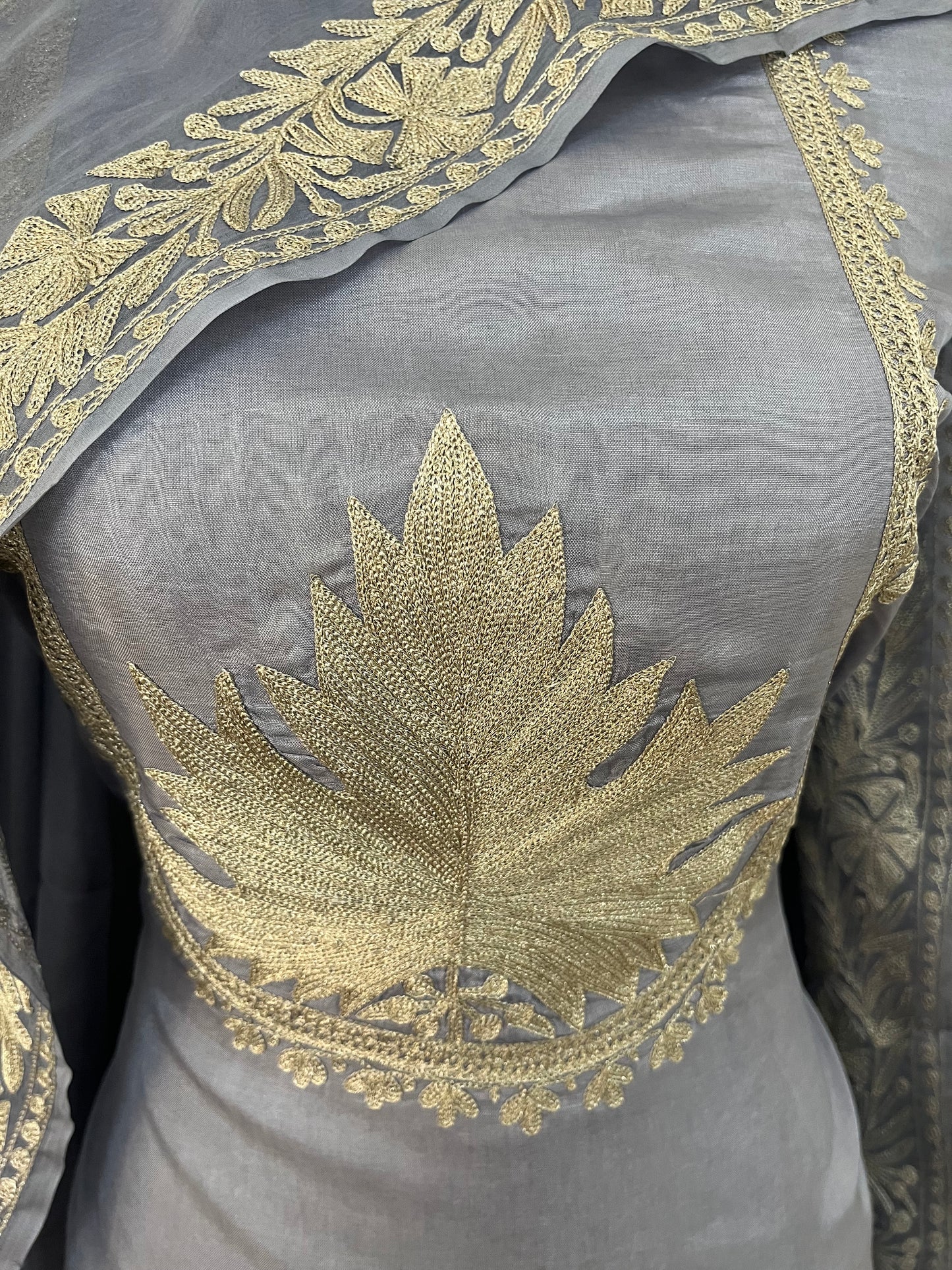 Lavender Sanam’ Tilla Kashmiri Silk Suit