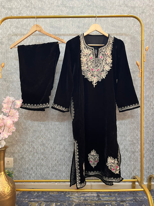 Black Velvet Tilla Pheran (Size 44)