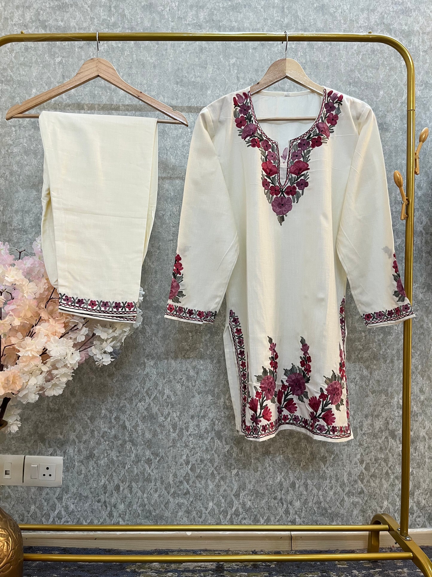 Off White Cotton Stitched Co-ord Set (38)