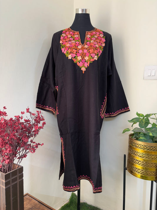 Black Aari Embroidered Wool Pheran