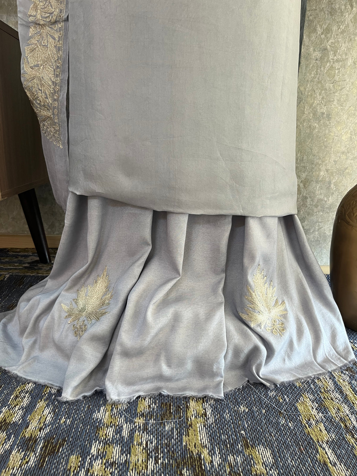 Lilac Sanam’ Tilla Kashmiri Silk Suit
