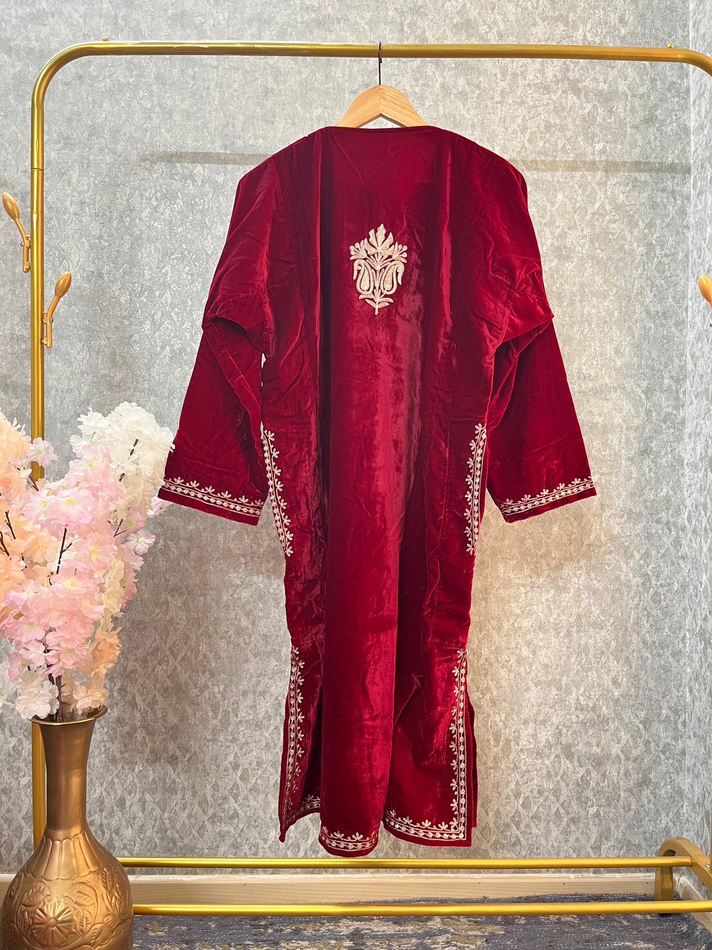 Maroon Tilla Embroidered Velvet Pheran