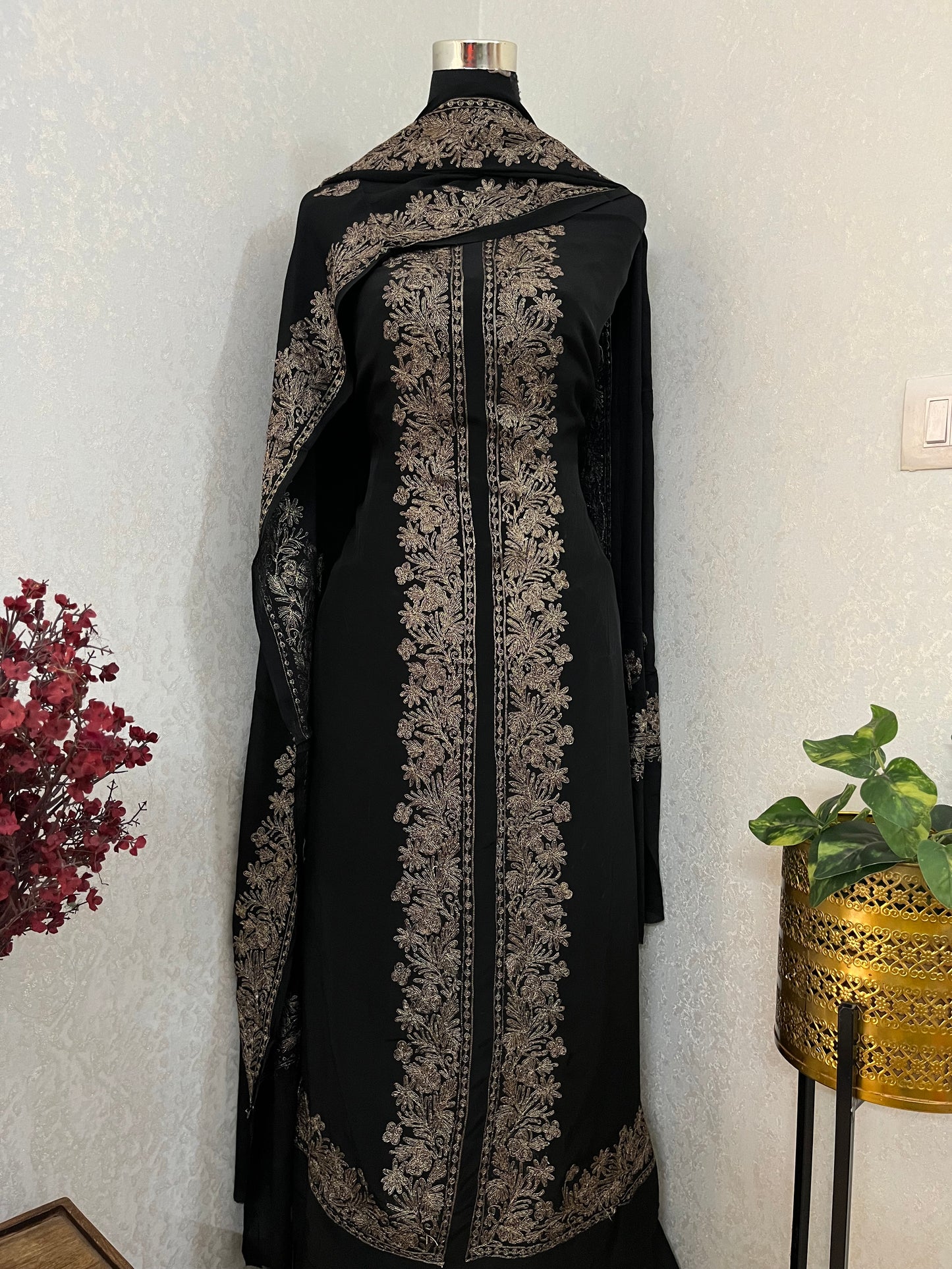 Black Kalaa’ Crape Jacket Style Kashmiri Suit