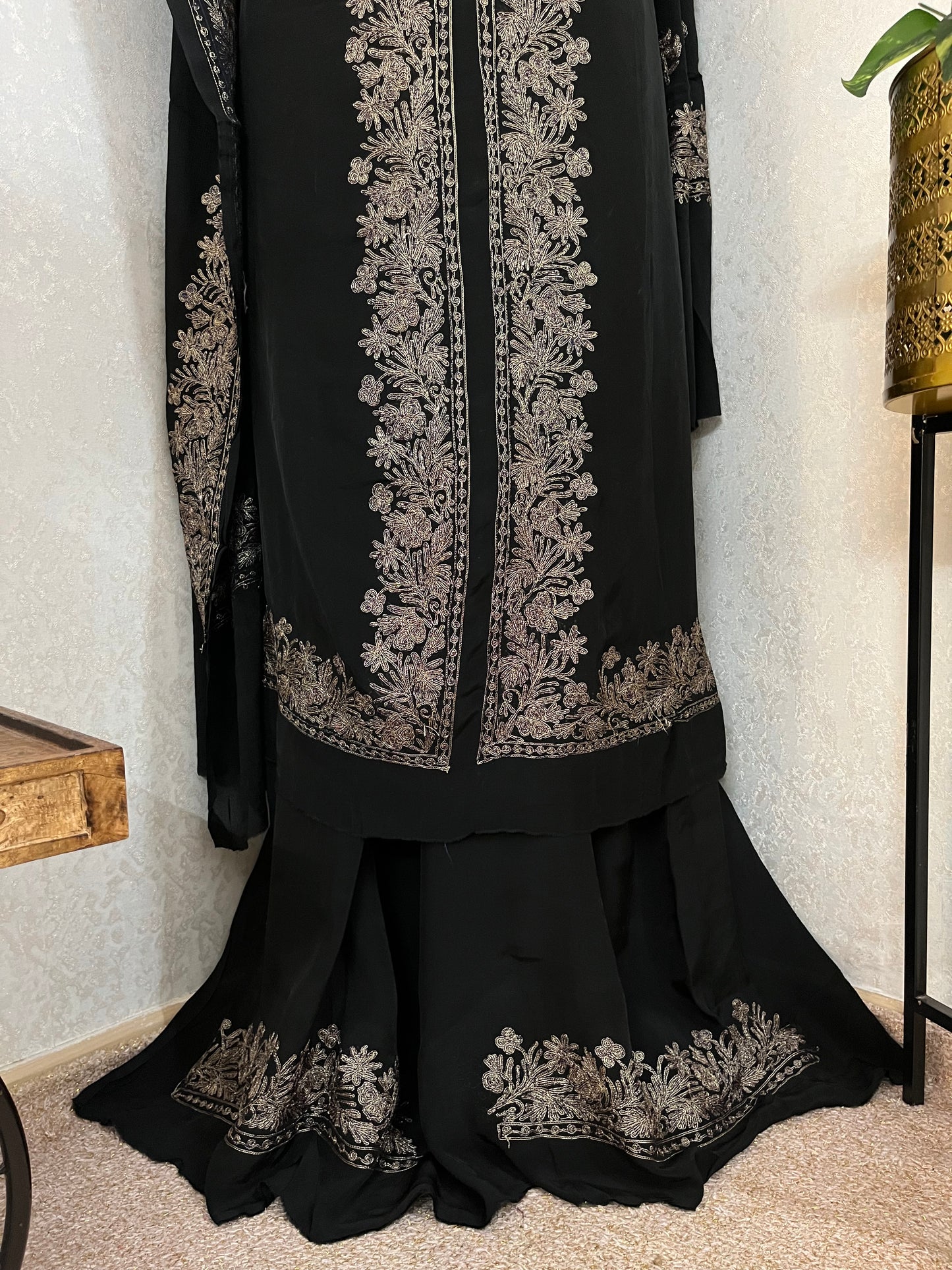 Black Kalaa’ Crape Jacket Style Kashmiri Suit