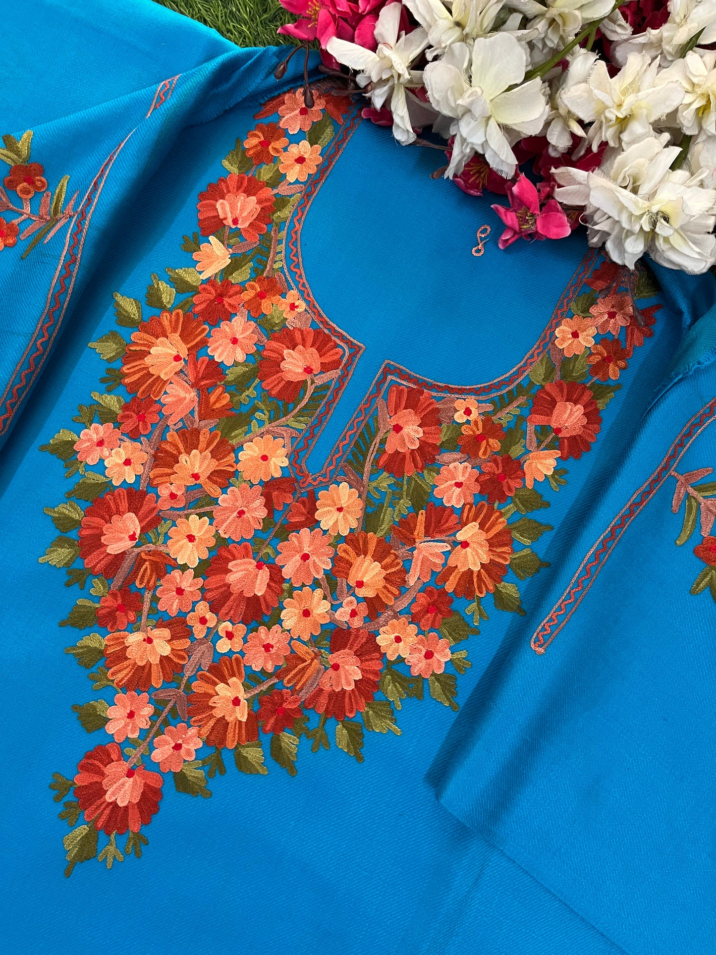 Firozi Woollen Aari Embroidered 2pc suit 5mtr