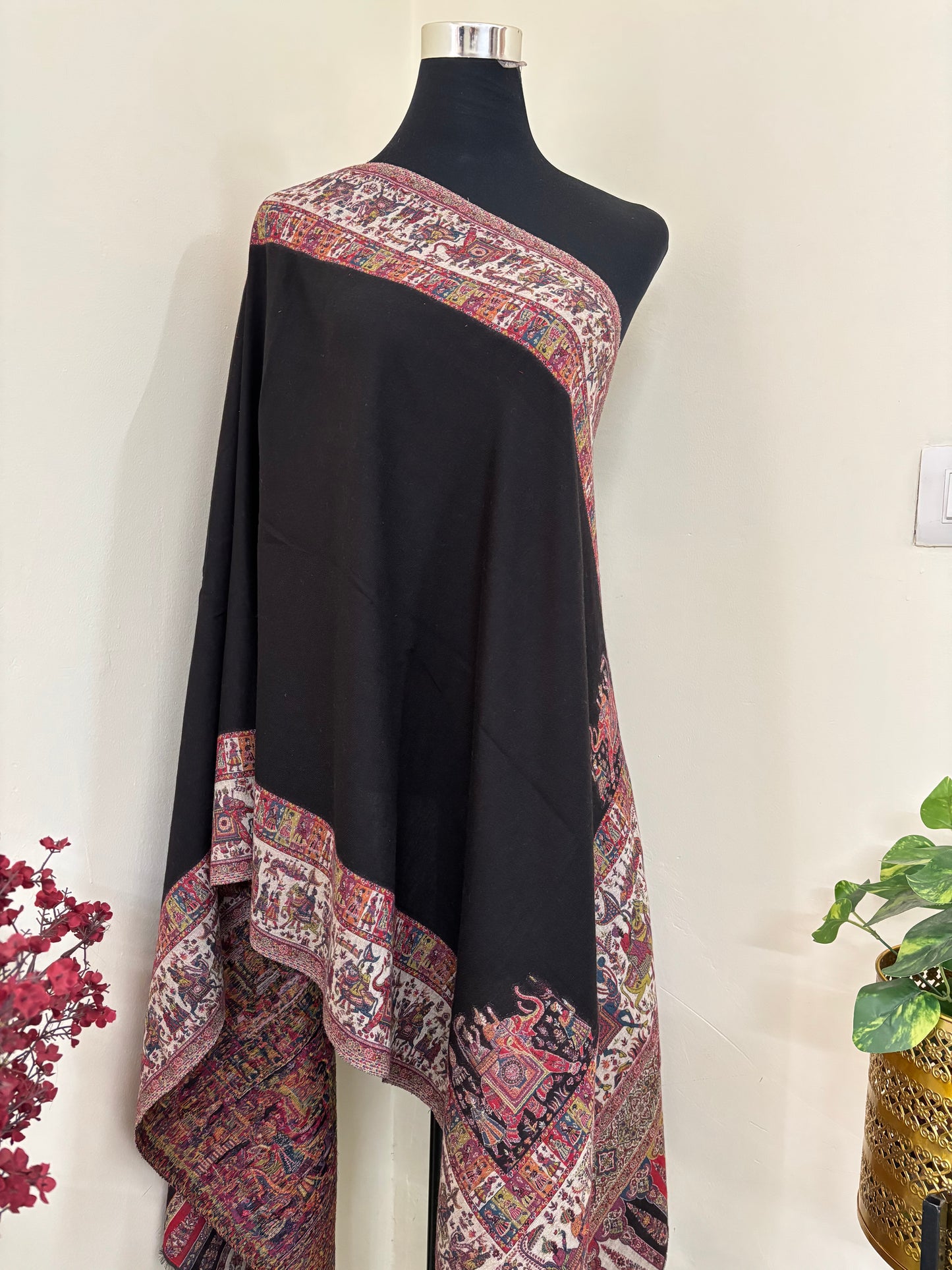 Kani Fine Semi Pashmina stole