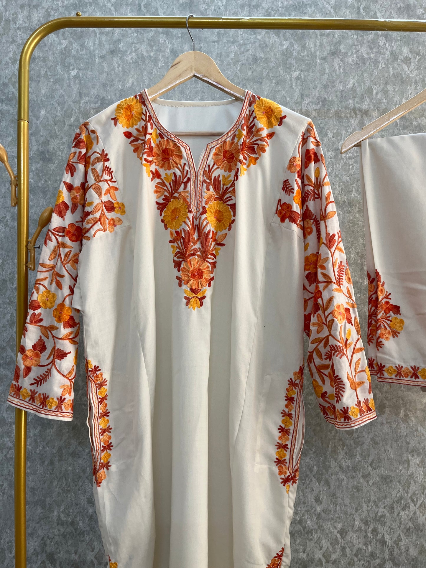 Off White Cotton Arm Jaal Pheran Set