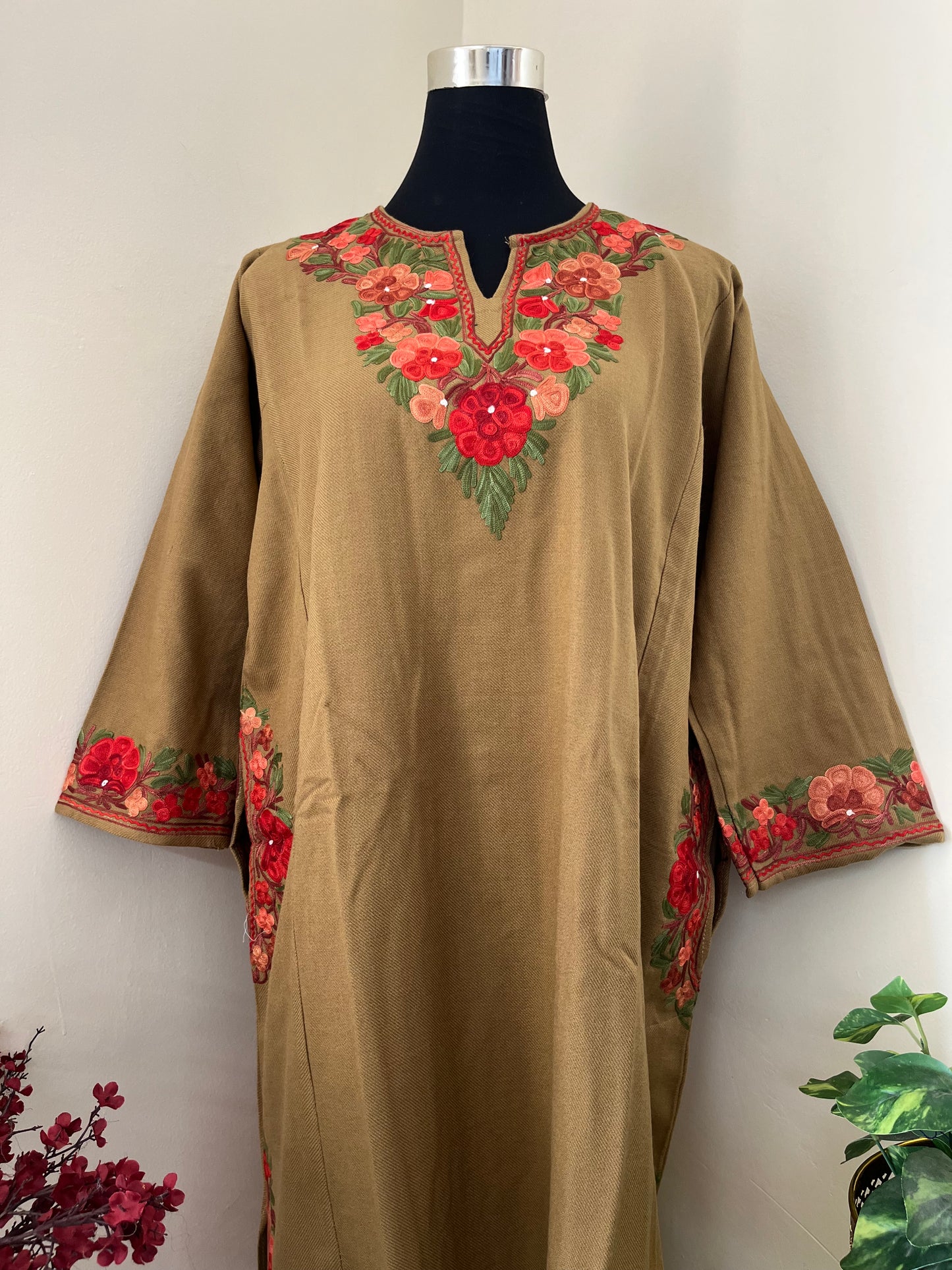 Beige Aari Embroidered Wool Pheran