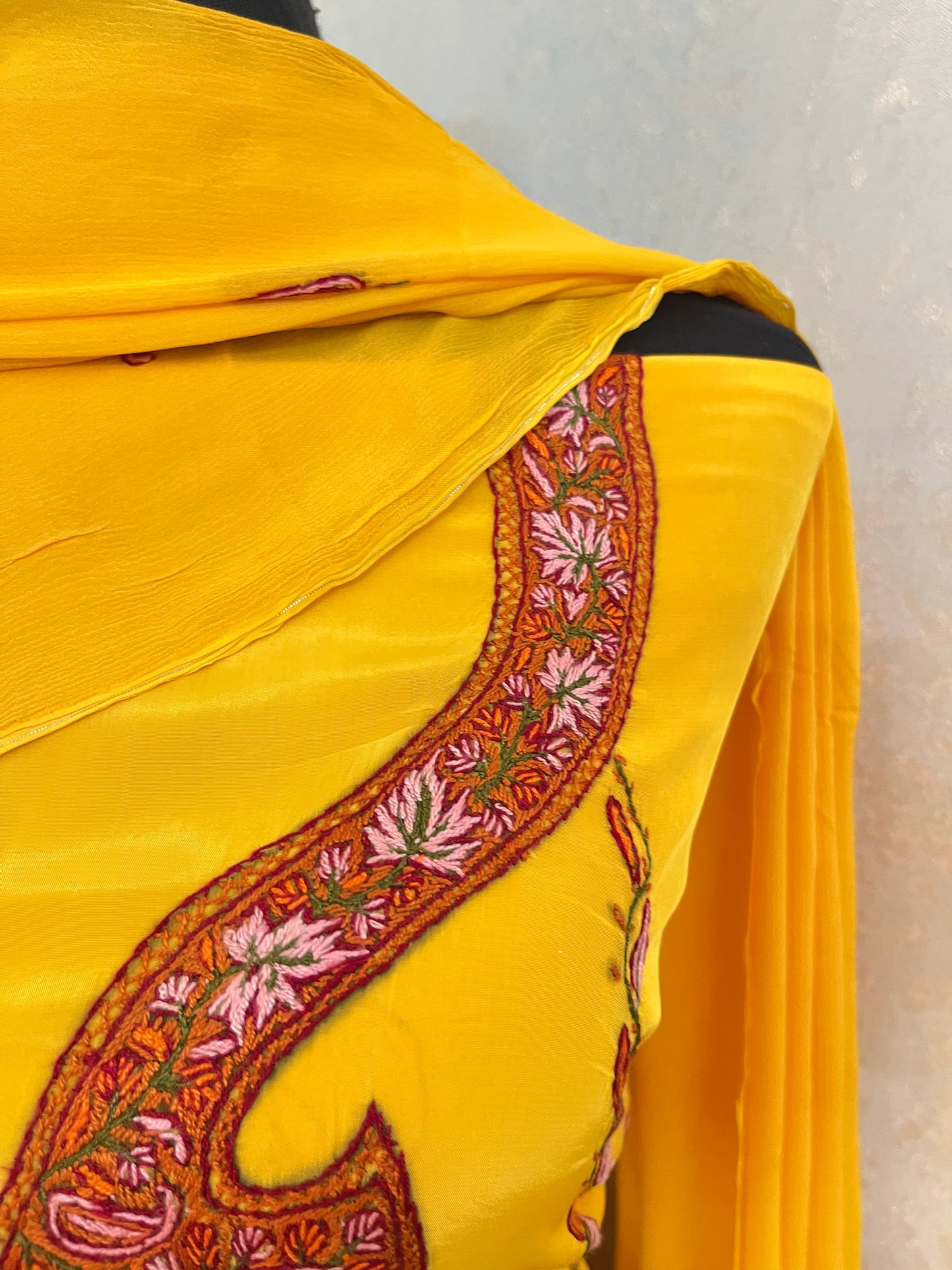 Yellow Kalaa’ Crape Sozni Kashmiri Suit