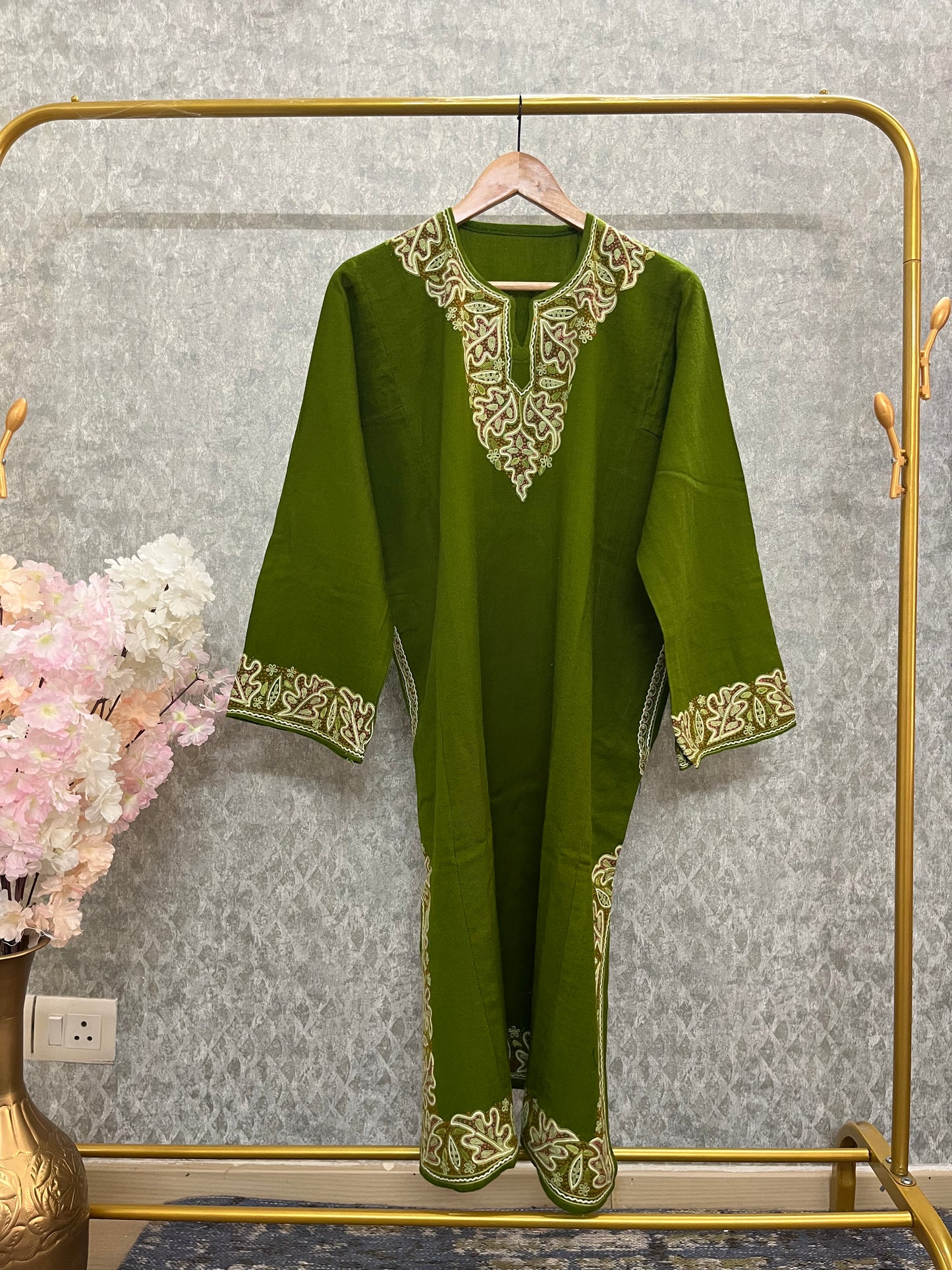 Green Aari and Sozni Hand Embroidered Pure Wool Pheran