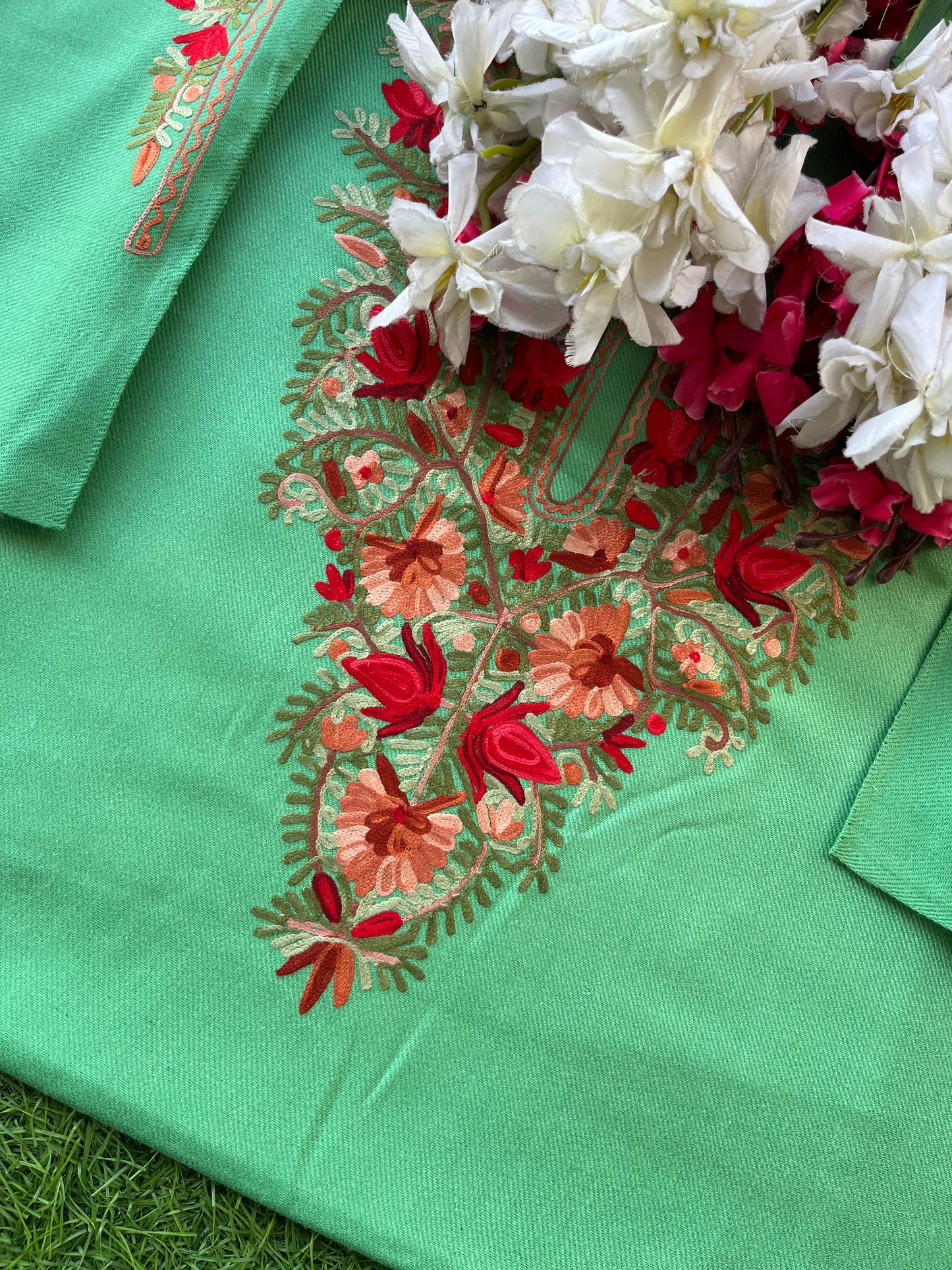 Green Woollen Aari Embroidered 2pc suit 5mtr