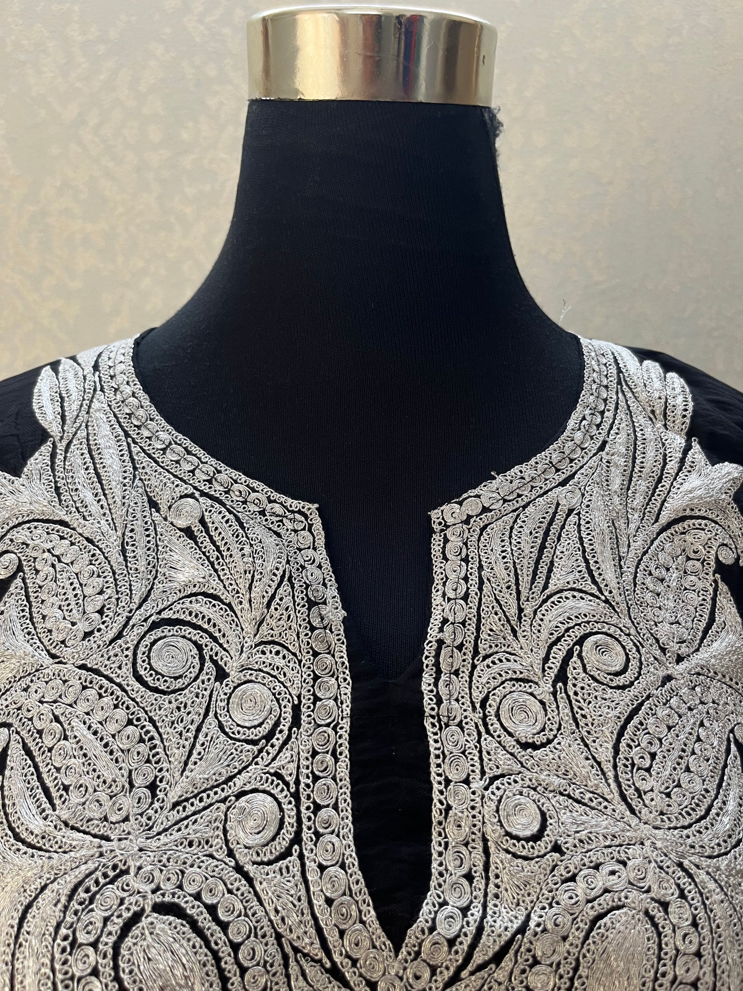 Black Cotton Kashmiri Pheran Set (46)