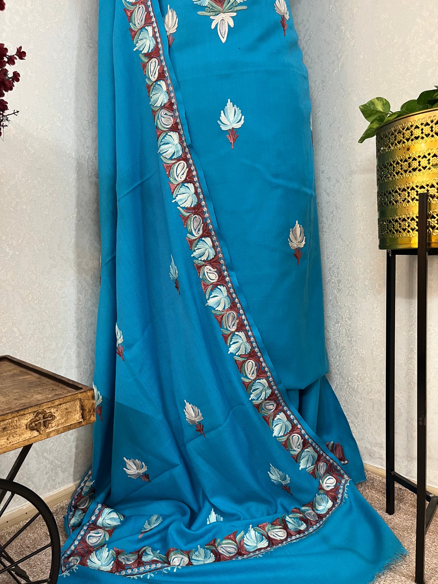 Sky Blue Pure Wool Aari Embroidered 3pc Suit Stole