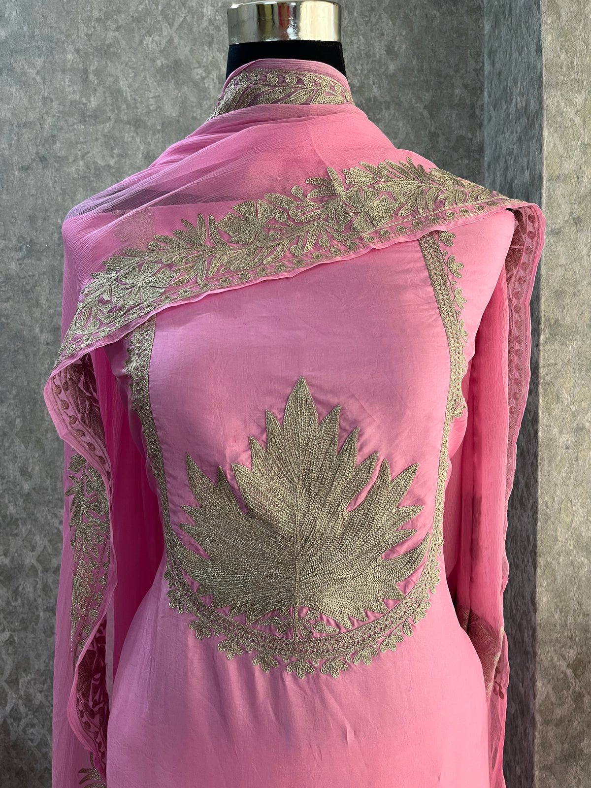 Pink Sanam’ Tilla Kashmiri Silk Suit