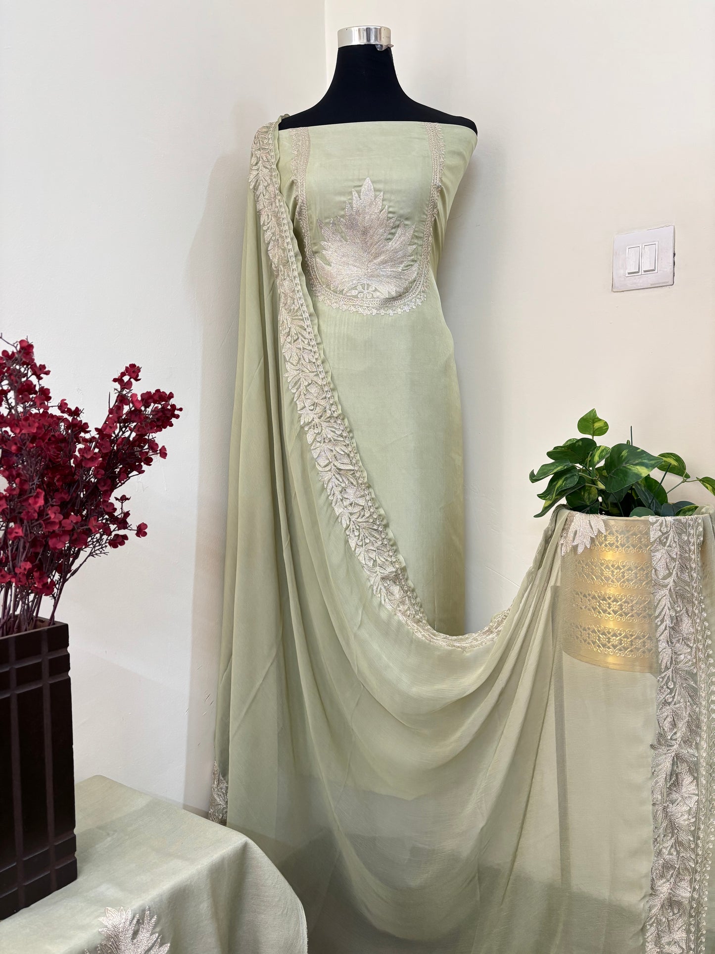 Sanam’ Tilla Kashmiri Silk Suit