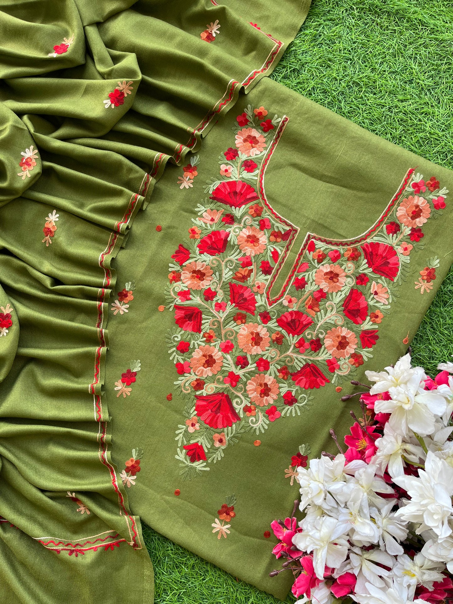 Heena Green Woollen Aari Embroidered 3pc suit