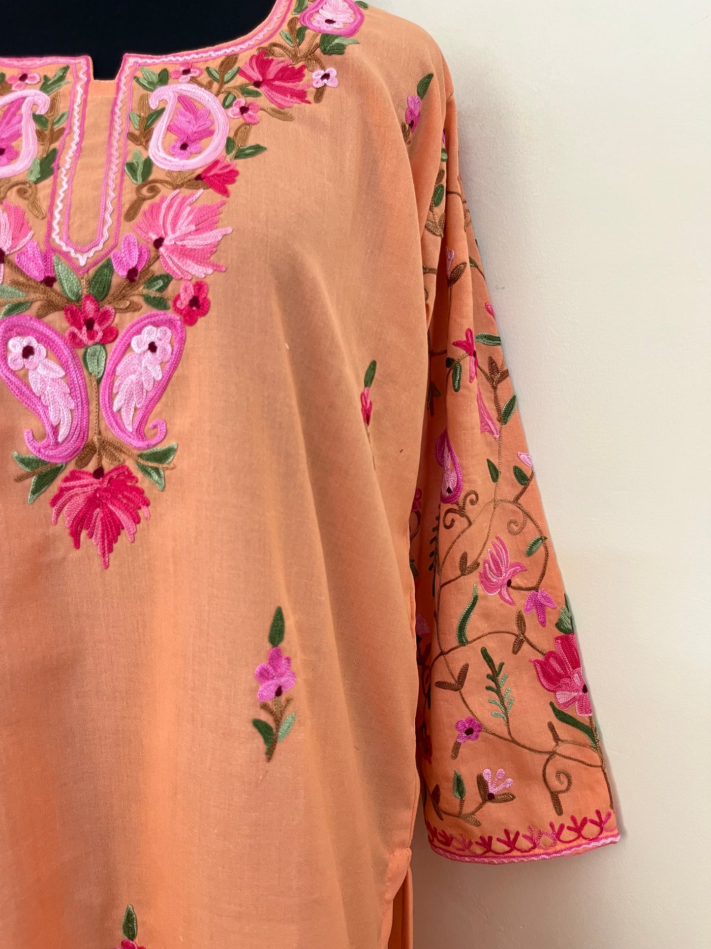 ‘Bageecha’ Cotton Stitched Aari Work Kurti (XL)