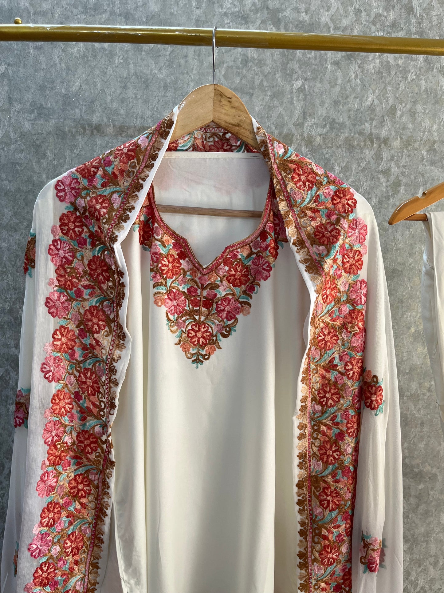 Off White Cotton Stitched Co-ord Set with dupatta (42)