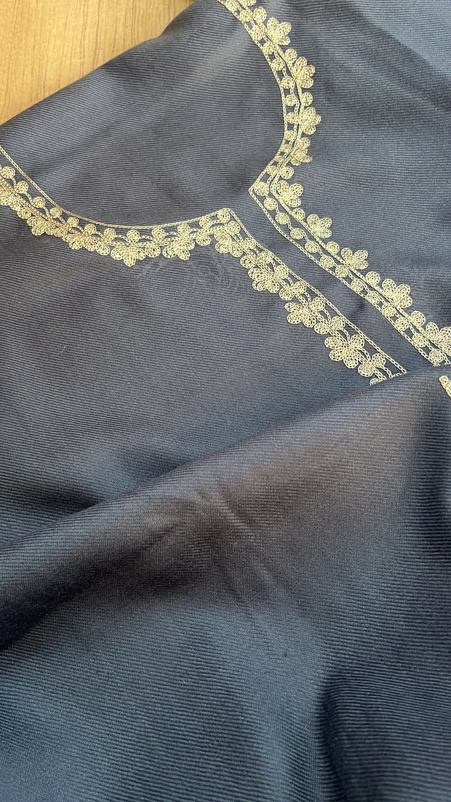 English Grey Tilla Kashmiri Woollen Suit