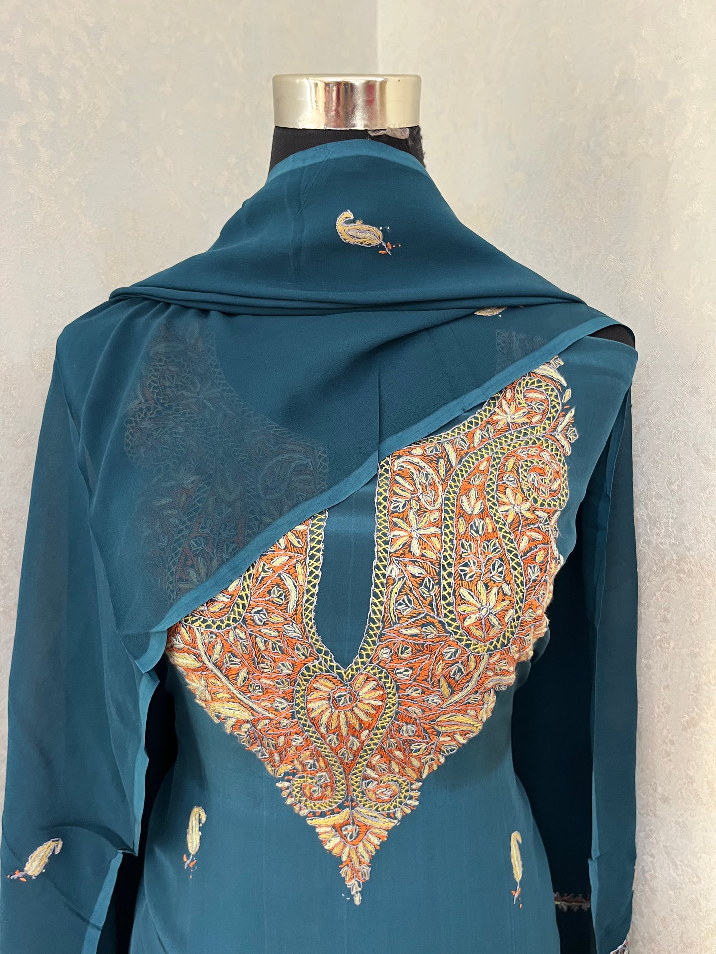 Blue Kalaa’ Crape Sozni Kashmiri Suit