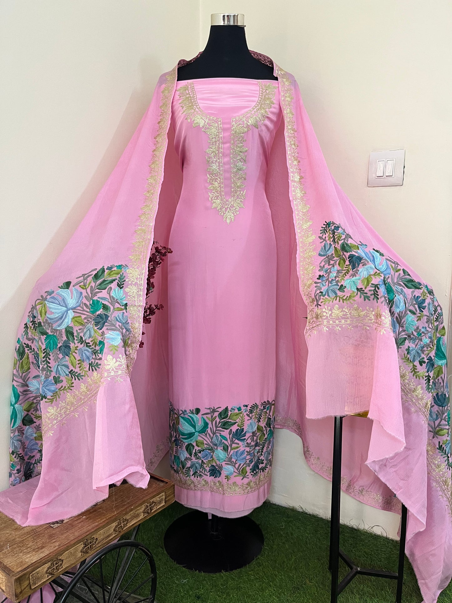 ‘Kalaa’ Soft Pink Crape Kashmiri Suit