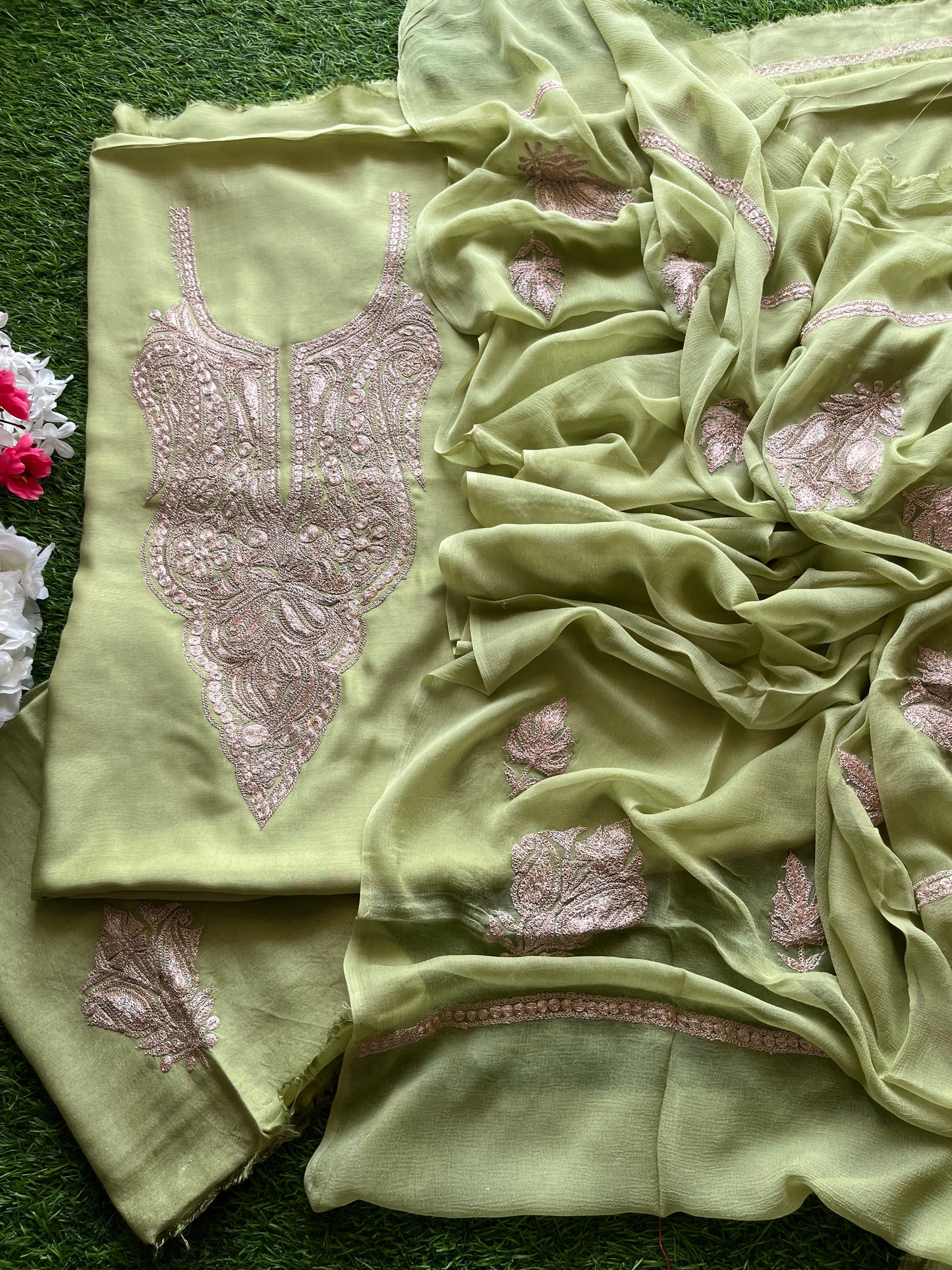 ‘Kalaa’ Pista Green Muslin Silk Tilla Embroidered Suit material