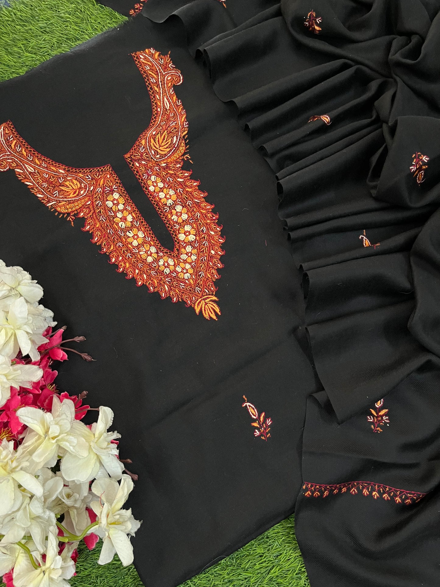 Black Fine Wool Sozni Embroidered 3pc Suit Stole