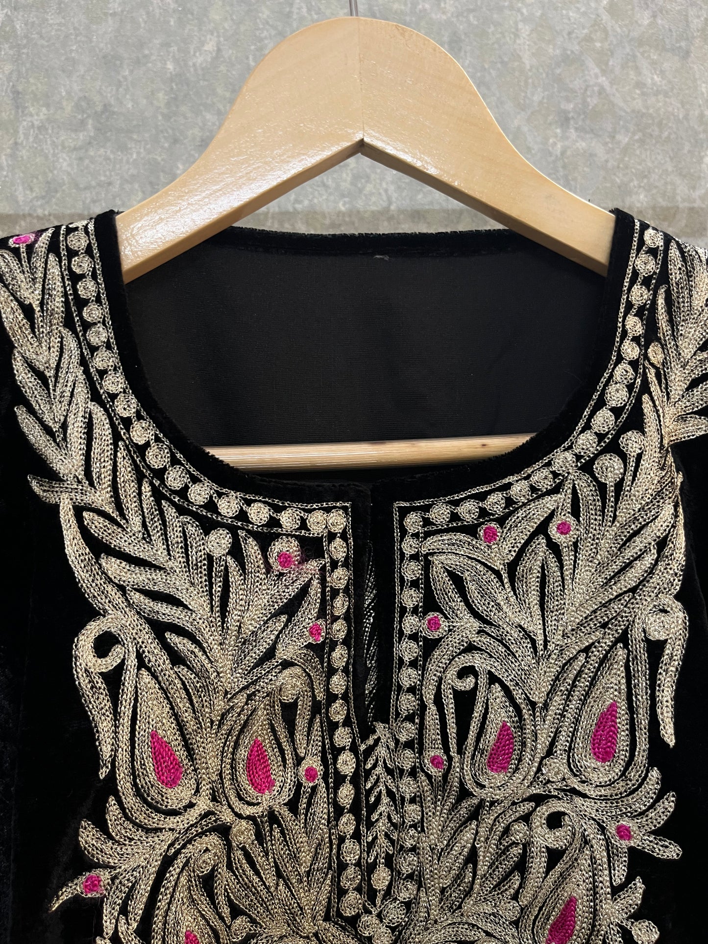 Black Velvet Tilla Pheran (Size 50)