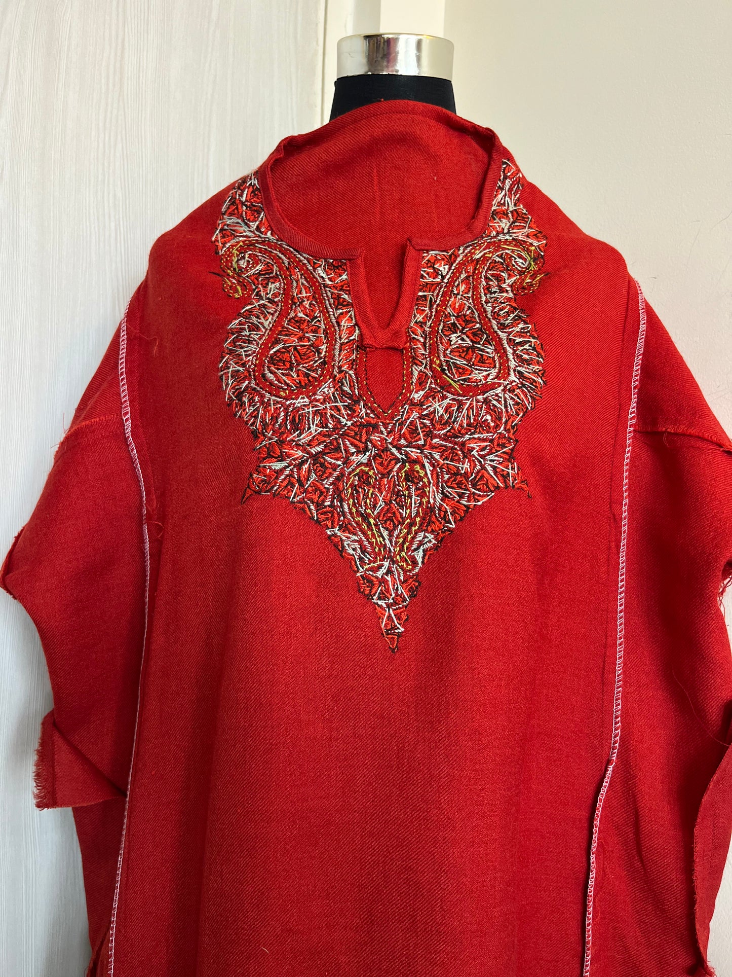 Red Sozni Hand Embroidered Pure Wool Pheran