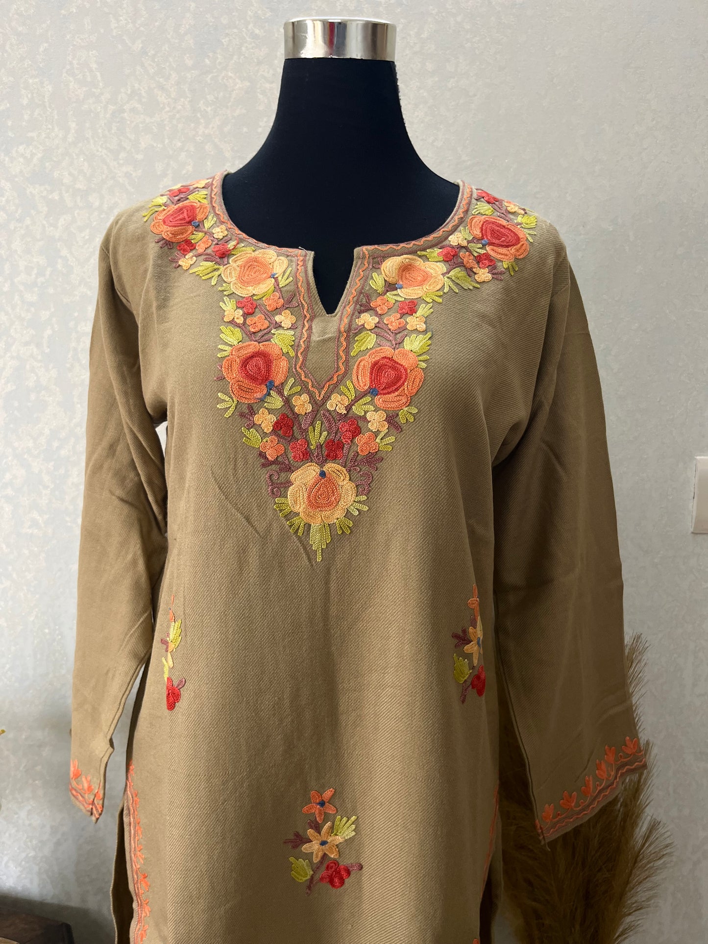 Beige Woollen Kashmiri Co-Ord Set ( Size 42)