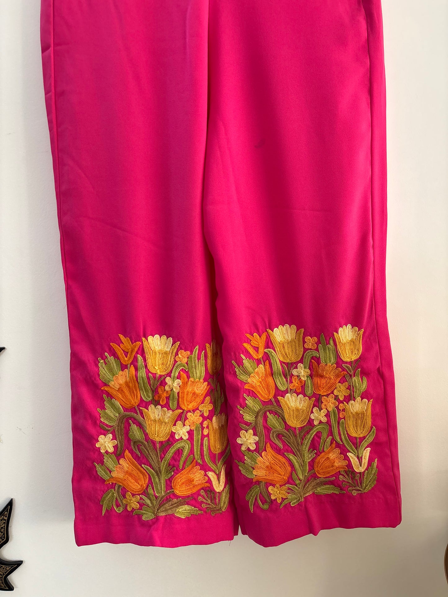Women Pink Solid Cropped Aari Embroidered Palazzos