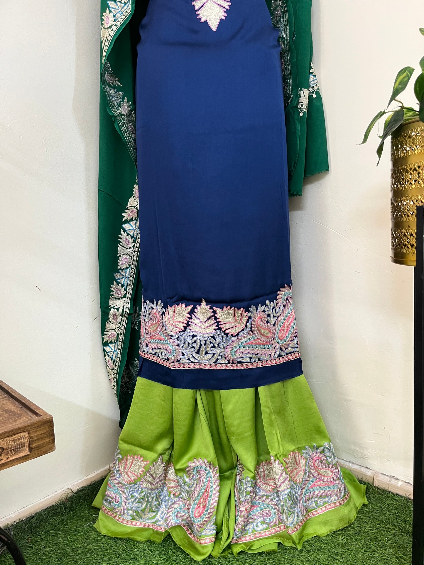 Kalaa’ Royal Blue 3D Crape Kashmiri Suit