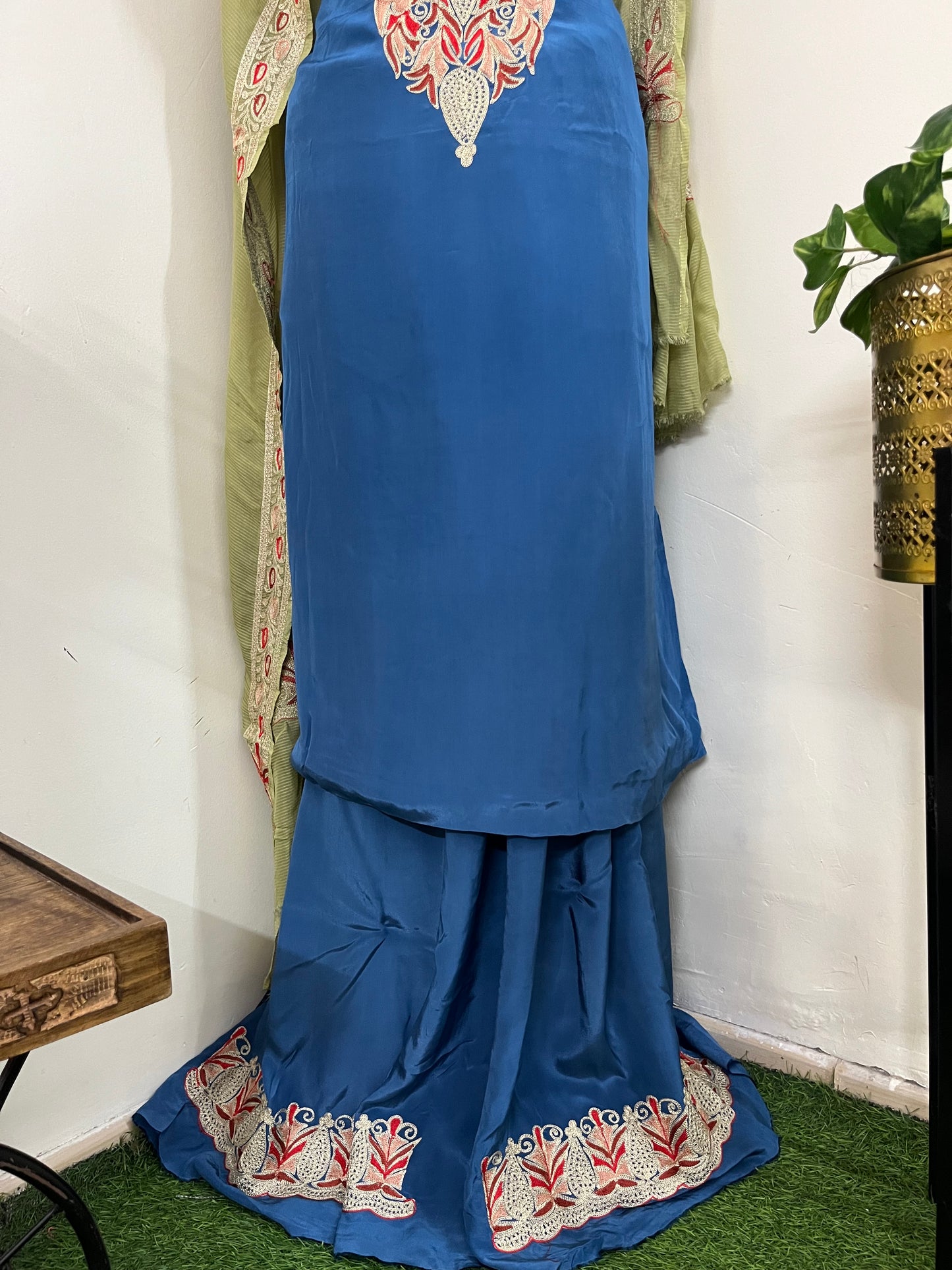 Kalaa’ Electric Blue Crape Kashmiri Suit